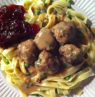 Swedish Meatballs with Egg Noodles, Green Peas and Cranberry Sauce